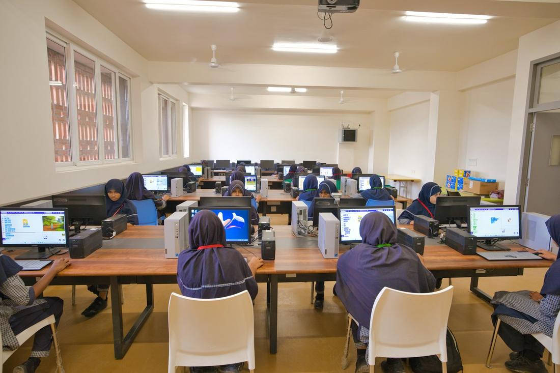 Students working in the computer lab